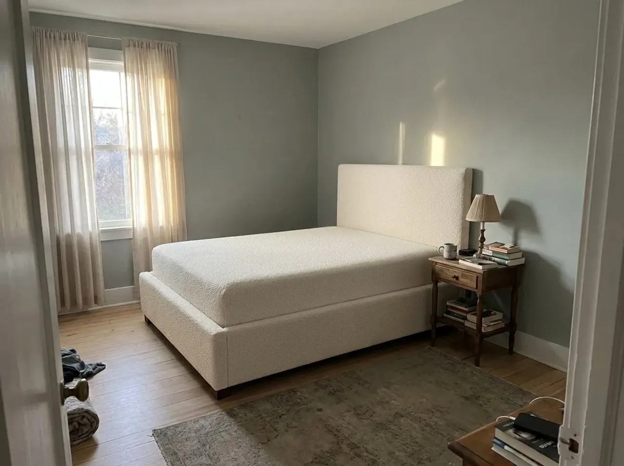 The same bedroom furnished by the software